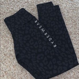 Ryderwear scrunch bum leggings black cheetah print